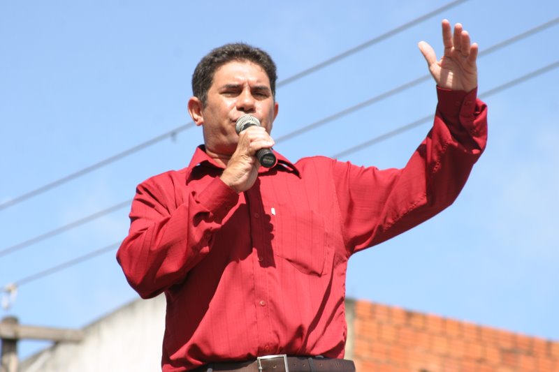 Imagem de “O adicional de periculosidade garantirá segurança ao trabalhador que se arrisca todos os dias”